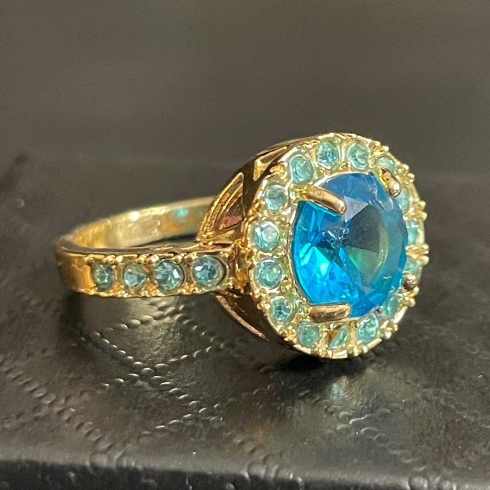 Rhinestone Statement Ring Teal Blue Gold Tone Halo Round Cut Size 9